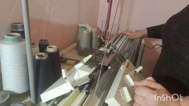 Вяжем новое изделие на машине " пассап ",часть 1 смотреть онлайн