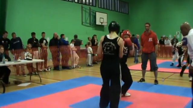 Pitbull MMA Female Fighter Lauren Walsh Fighting Under 60kg Light Continuous Kickboxing Nov 12 смотреть онлайн