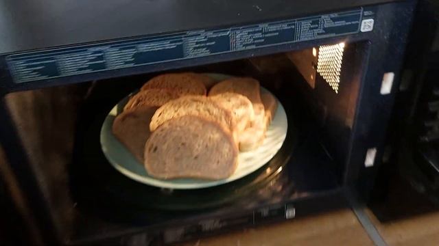 Есть изделия, которые намного вкуснее, когда их разогреешь. При том, что правильно хранишь смотреть онлайн