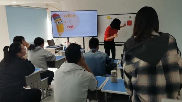 Topic Colors - Teaching English as a Foreign Language, China, Zhejiang, Huzhou. Amanda