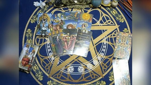 ТАРО! ХОЧЕТ ЛИ ОН БЫТЬ С ВАМИ? В КАЧЕСТВЕ КОГО? ОНЛАЙН ГАДАНИЕ смотреть онлайн