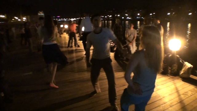 Лёша&Fox Хастл Опенэйр на Набережной 28авг13ср