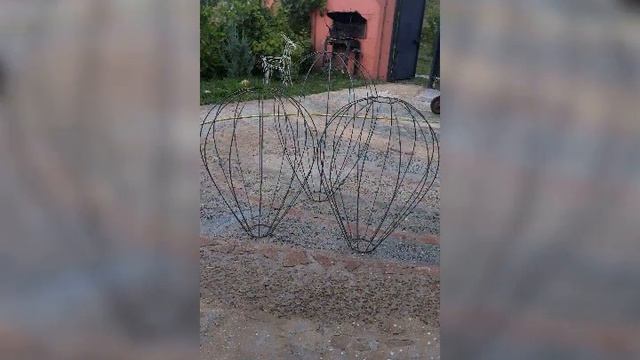 Новогодние олени и садовые фигуры из проволоки смотреть онлайн