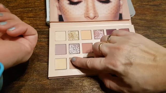 Палетка себе в подарок)) Huda Beauty new nude 😍😍😍 смотреть онлайн