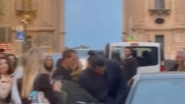 Can Yaman Explicó Su Desafortunado Accidente