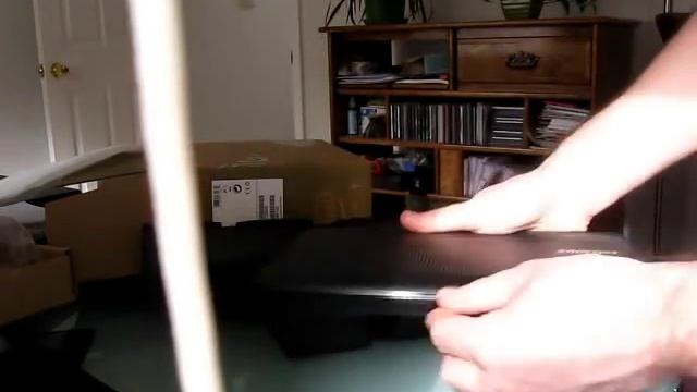Samsung NB30 netbook unboxing смотреть онлайн