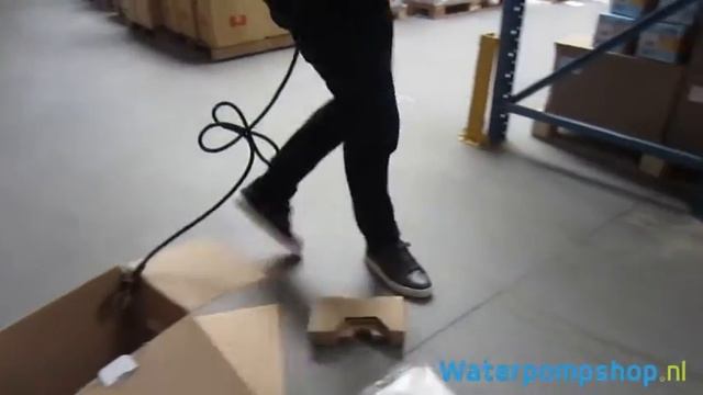 Tallas D-EBOOST Hydrofoorpomp - Unboxing смотреть онлайн