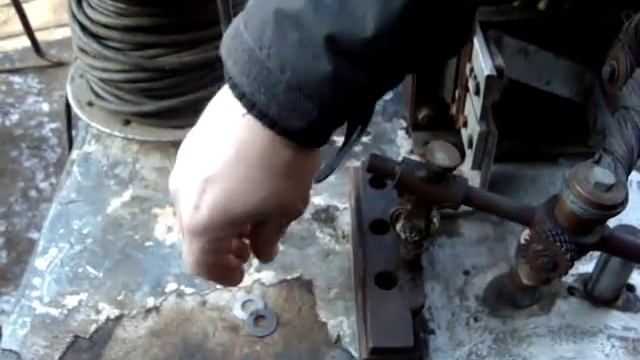 Простая самодельная контактная сварка/Einfachen Punkt Schweissen / Simple Homemade Contact Welding