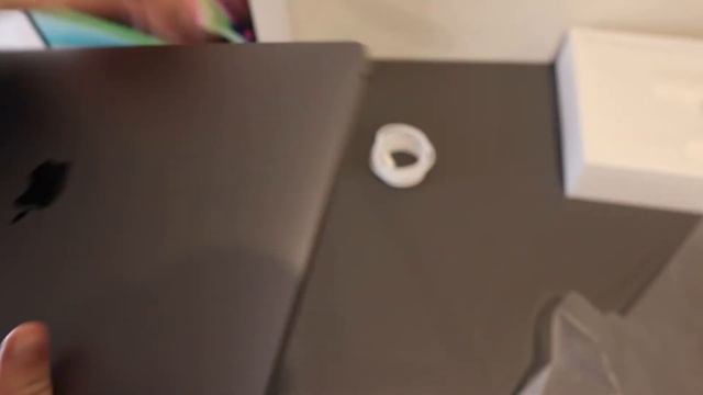 Unboxing Macbook Pro 2020 with M1 Chip смотреть онлайн