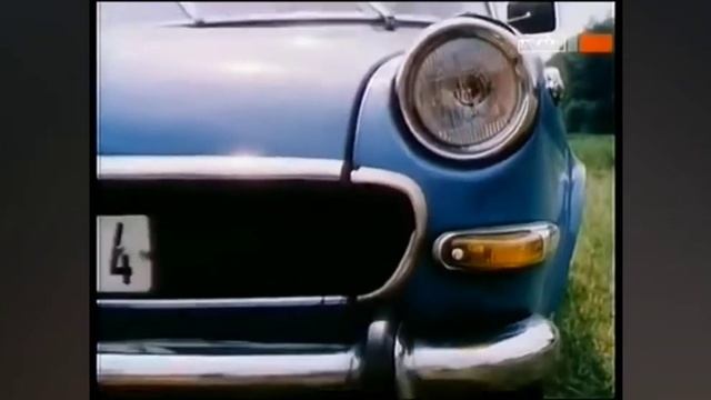 Skoda-1000 MB 1966 в фильме Телефон полиции:110 (1983) Милые Бестии смотреть онлайн