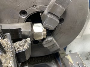 Обработка граней шестигранника на токарном..m4v