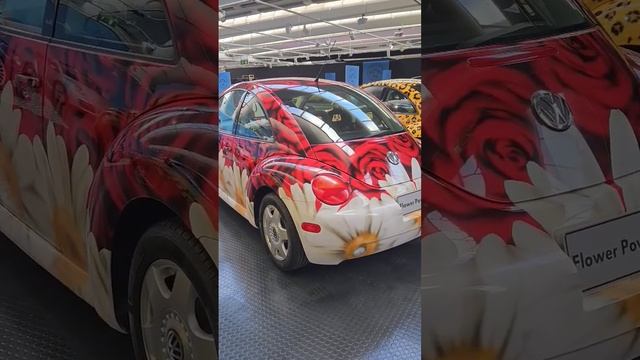 Volkswagen Beetle Custom Flower Power #carglimpses #volkswagen #volkswagenbeetle #carmuseum смотреть онлайн