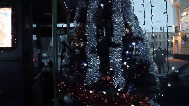 Волшебный троллейбус на улицах Ярославля - Рекламная группа Два слона