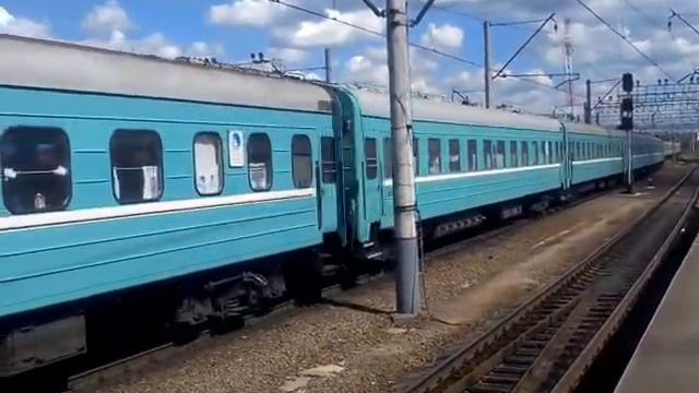 Прибытие пассажирского поезда на Ладожский вокзал(Санкт-Петербург) смотреть онлайн