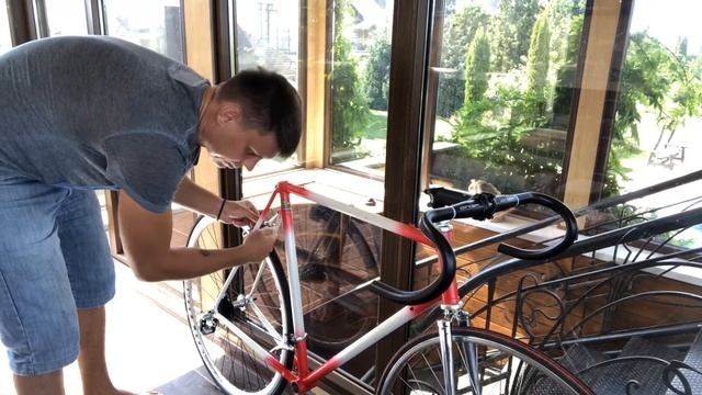 Сборка шоссейного велосипеда, часть 1 - установка шифтеров/дуалов и тп (KTM Strada/Colnago) смотреть онлайн