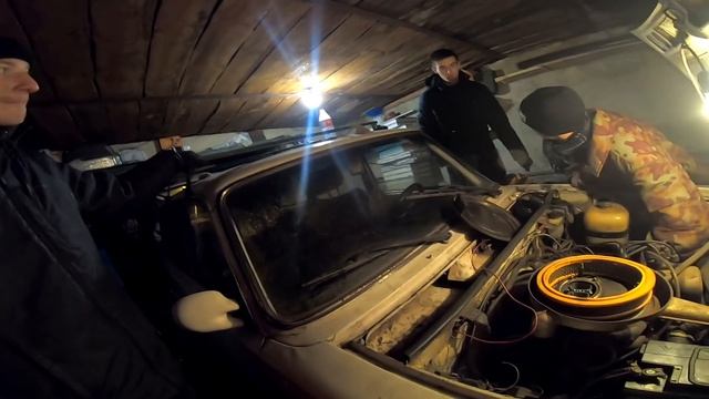 ПАЦАНЫ Подарили Другу МАШИНУ а Он Прожил 3 Дня в ГАРАЖЕ и Так И не... смотреть онлайн