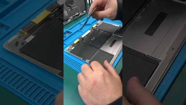 MacBook A1534 замена аккумулятора