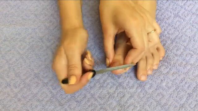 Учимся делать ПЕДИКЮР САМОЙ СЕБЕ ГЕЛЬ-ЛАКОМ В ДОМАШНИХ УСЛОВИЯХ вместе| Без аппарата смотреть онлайн