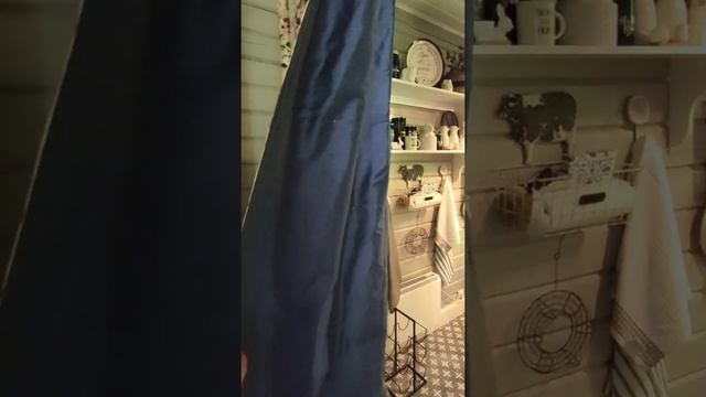 Двойная штора для кухонного проёма.