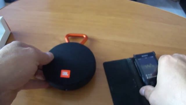 Портативная блютуз колонка JBL Clip 2, обзор смотреть онлайн