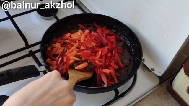 ҰН ҚУЫРДАҚ. ЦУЙВАН. КАЗАКША РЕЦЕПТ. МОНГОЛЬСКОЕ БЛЮДО. НАН ҚУЫРДАҚ. НАН САЛМА #казакшарецепт #цуйва смотреть онлайн