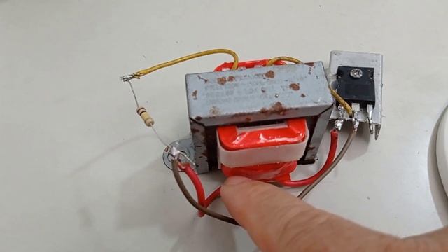 INVERSOR CASERO 12 VOLT A 220 VOLT, Conviene Fabricarlo