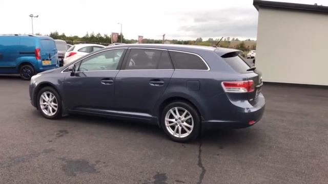 2011 Toyota Avensis TR Estate смотреть онлайн