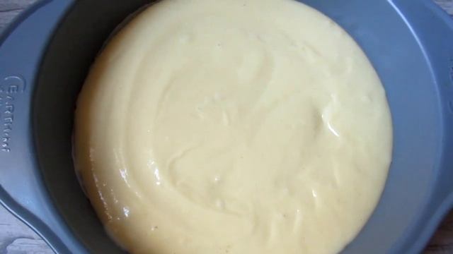 Беру КЕФИР и КЛУБНИКУ и пеку ПИРОГ. Заливной пирог с клубникой - невероятно вкусно! смотреть онлайн