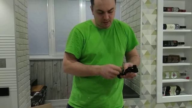 Распаковка кофемашины Saeco Pico Barista 5570/10 DELUXE смотреть онлайн