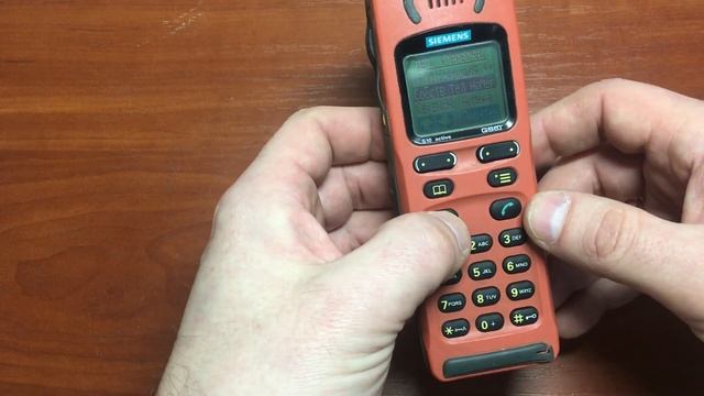SIEMENS S10 Active. Обзор первого телефона с цветным экраном.
