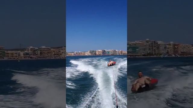 Crown Liner Towing a donut смотреть онлайн