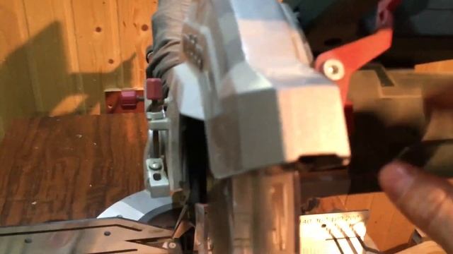 Ремонт торцовочной пилы Metabo "KGS 216 M" смотреть онлайн