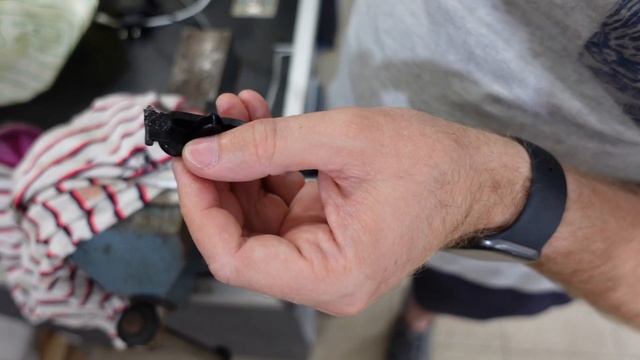 Ремонт кнопки открытия крышки чайника Philips HD9351 смотреть онлайн