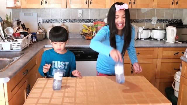 MINUTE TO WIN IT: PART 2| INDOOR AND OUTDOOR GAMES FOR KIDS| Minute to Win It Challenge смотреть онлайн