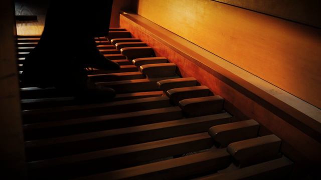 THE ORGAN OF THOMASKIRCHE - THOMASORGANIST ULLRICH BÖHME PLAYS "EIN FESTE BURG" BY PRAETORIUS смотреть онлайн