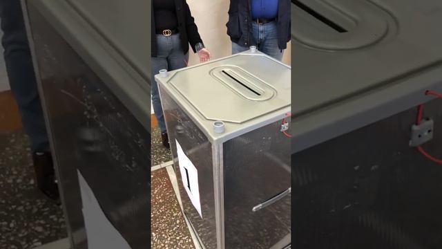 Открытая избирательная урна обнаружена на выборах в Саратове