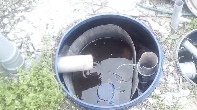 полный обзор , уличный туалет с унитазом без колена , раковиной и системой очистки водой и торфом смотреть онлайн