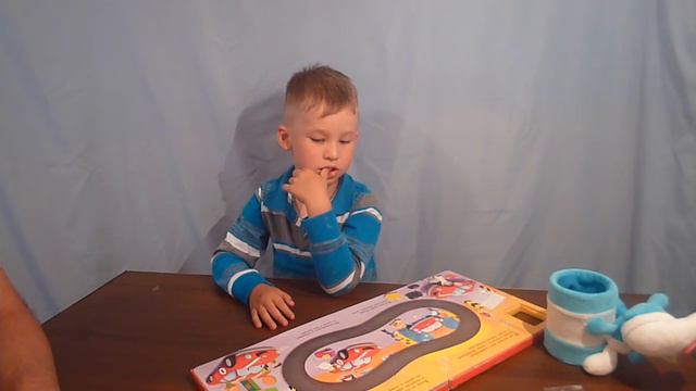 Весёлые гонки книжка с заводной игрушкой и волшебными дорогами funny race смотреть онлайн