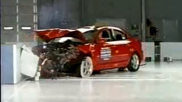 Краш-тест Мазда 3 от IIHS. Фронтальный удар смотреть онлайн