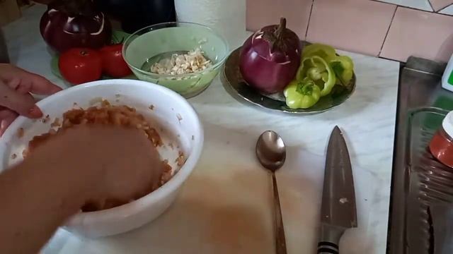 Фаршированные баклажаны,помидоры и Болгарский перец.Очень,очень ??? смотреть онлайн