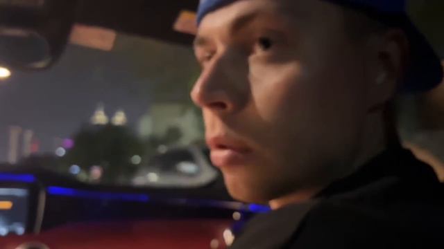 БУСТЕР И ФРАМЕ ТАМЕР ПОКАЗЫВАЮТ УСПЕШНУЮ ЖИЗНЬ В ДУБАЙ смотреть онлайн