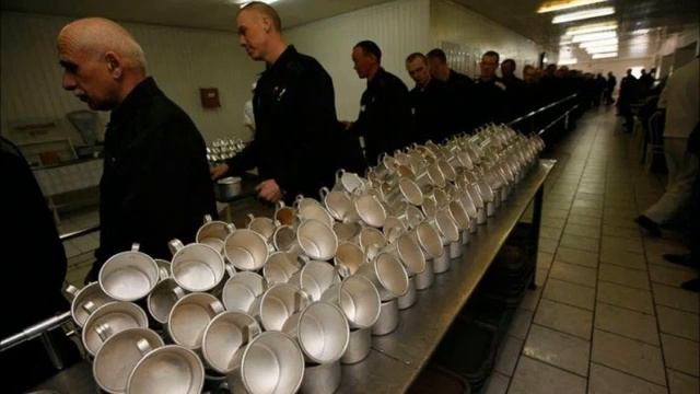 Как первоходу входить в хату на зоне смотреть онлайн