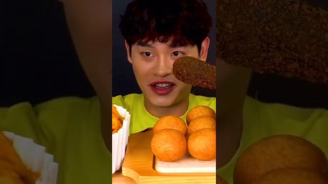 КИТАЙЦЫ ЕДЯТ НА КАМЕРУ! ? смотреть онлайн