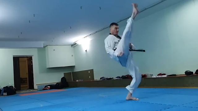 Евпатория тхэквондо Пхумсэ 8 Тэгук паль джан