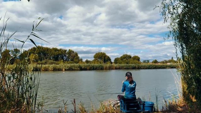 Как Ловить на Поплавок весной? Плотва на поплавок и уклейка весной. смотреть онлайн