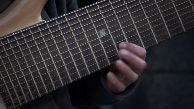 Уличный музыкант Василий Чернов смотреть онлайн