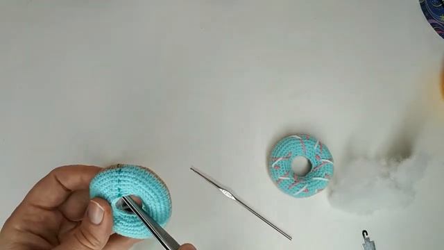 Как связать пончик крючком. Мастер класс пончик. смотреть онлайн