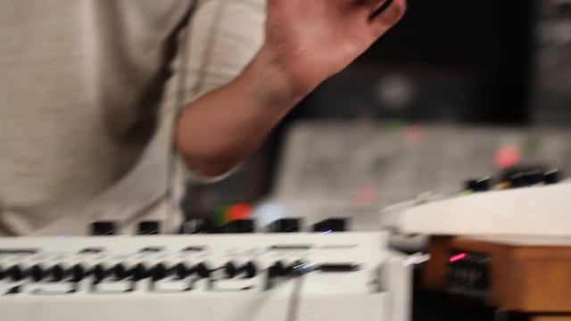 Voyager Theremin Example смотреть онлайн