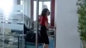 Девушка ошиблась туалетам