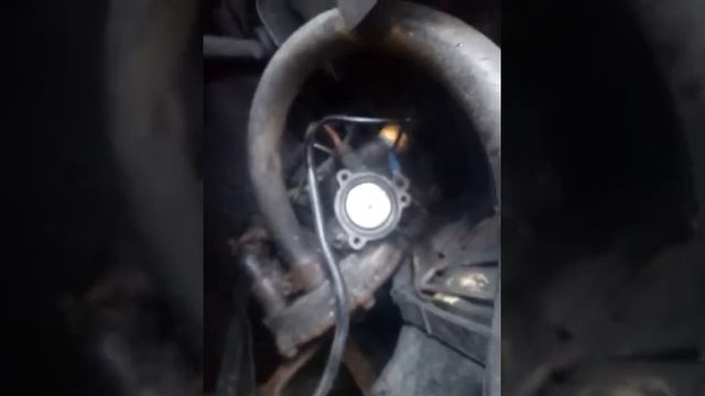 ч.1. Аudi 80 с ГБО 2 Не переходит с бензина на газ . Ищем причины. Грязный фильтр? Электро клапан смотреть онлайн